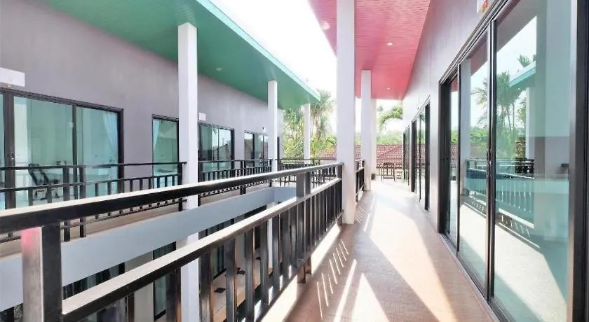 Oyo 638 Tina Boutique Resort Ban Muang Mai 2*,